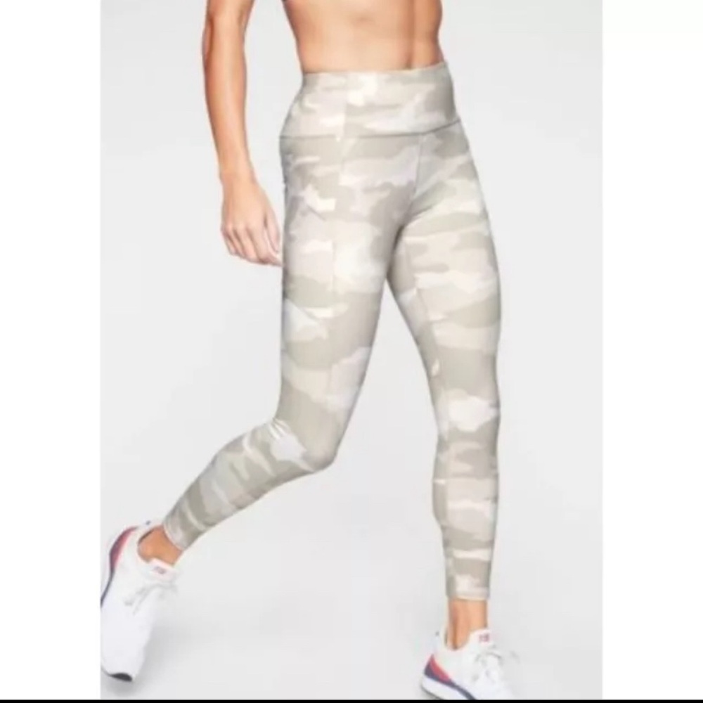 ATHLETA Women's "Elation Camo 7/8 Tight" L